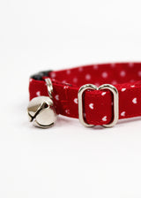 WHITE HEART BOW TIE COLLAR